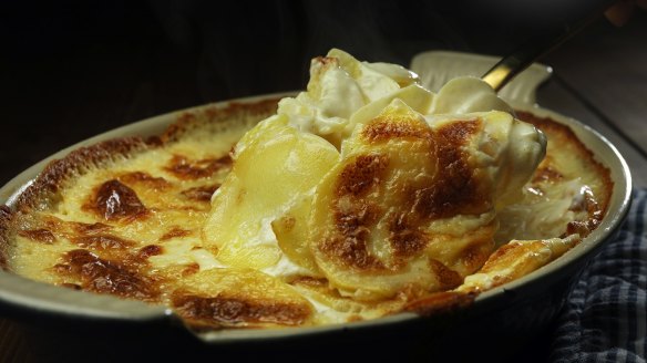 Pommes dauphinoise, AKA au gratin. 