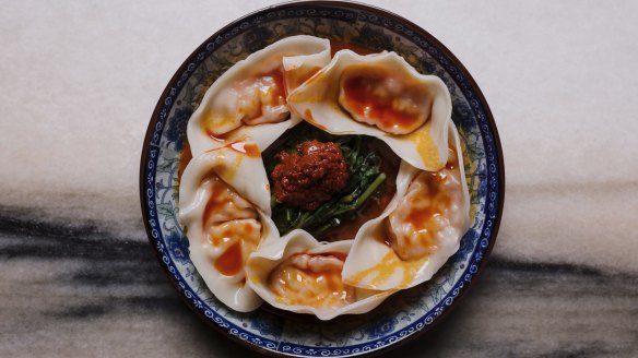 The har mee bomb smashes prawn, pork, and bean shoots into five big, meaty, dumplings.