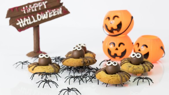 Spider peanut cookies. 