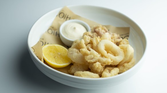 Calamari fritti: Deep-fried calamari with lemon mayonnaise. 