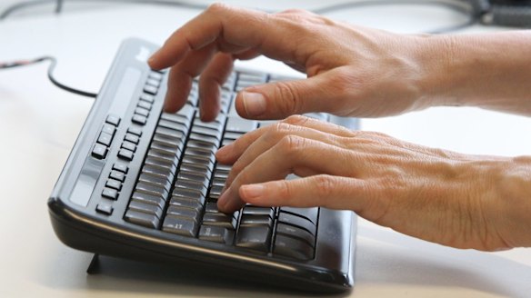 Want to be a better writer? Type with only one hand