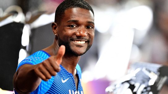 Justin Gatlin defied the boos from around the stadium to win the 100m world title.