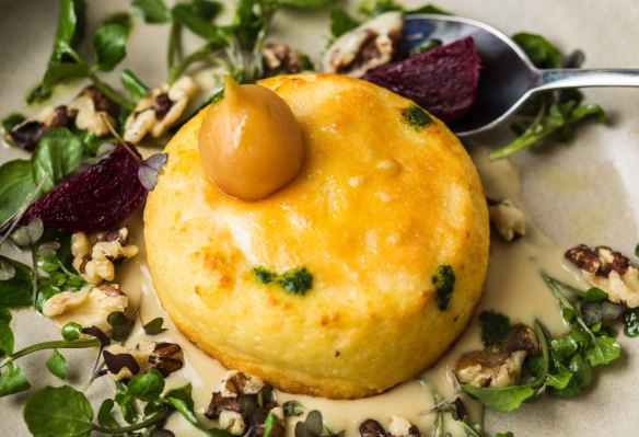 Pigro's contemporary menu fuses a blend of modern Australian and international cuisine.