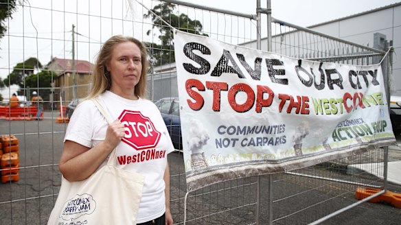 St Peters resident Ngaire Worboys said she felt as if she had been imprisoned when contractors erected a fence around her.