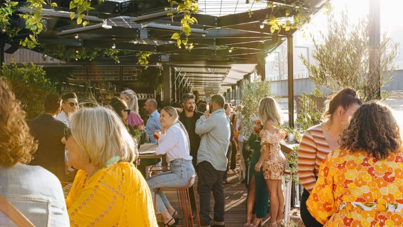 Floating bar Yarra Botanica is open for a fizz-fuelled brunch and lunch on Cup Day.
