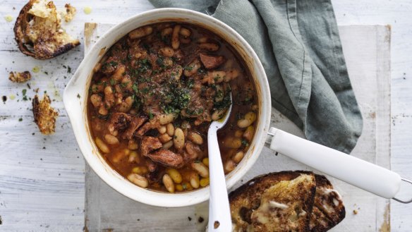 Spoon these beans over cheese-on-toast or pile into a baking dish, cover with garlicky breadcrumbs, dot with butter and bake until crisp.