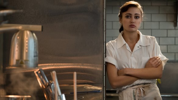 English actress Ella Purnell stars as naive waitress Tess on Stan.