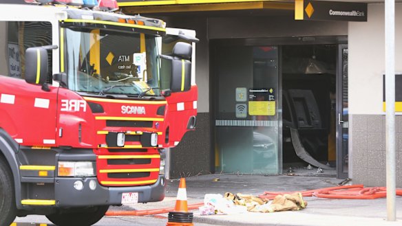 Springvale Commonwealth Bank fire: Asylum seeker suspect yet to be ...