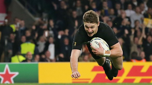Sealer: New Zealand's Beauden Barrett scores in the shadows of full-time.