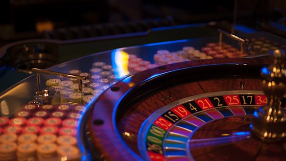 A feud over weekend pay for 5500 Crown gaming and hospitality workers is ready to erupt.