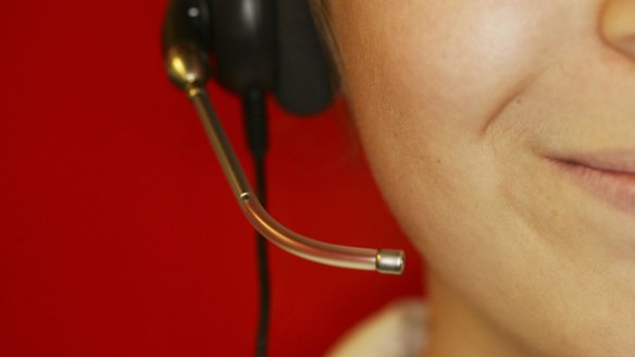 A friendly and attentive woman in the Philippines is keen to help me, but to no avail.