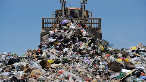 Pressure is building on Queensland Government and local councils to ban any new landfill in Southeast Queensland