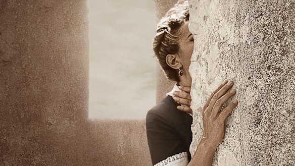 Touch (Body Remembers series) (detail) from Tracey Moffatt's My Horizon.