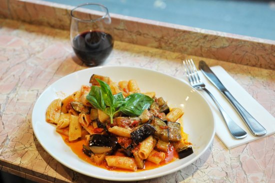 Rigatoni melanzane (eggplant, napoli, garlic and fresh basil).