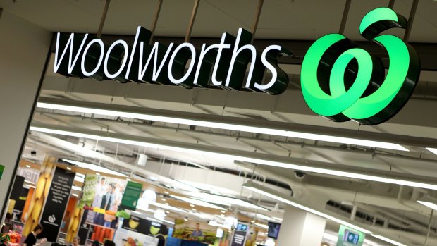 eBay customers will be able to pick up their online orders from parcel pick-up points and lockers in more than 90 Woolworths supermarkets and BIG W stores.
