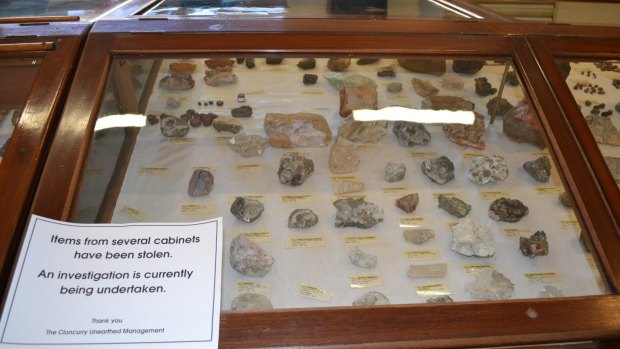 A thief has stolen 14 minerals from a Cloncurry museum.