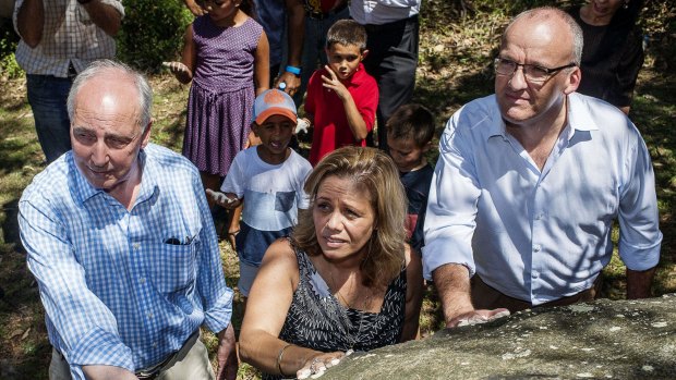 Former Prime Minister Paul Keating, Deputy Chairperson of the Metropolitan Local Aboriginal Council Yvonne Weldon and NSW Opposition Leader Luke Foley at Goat Island in Sydney harbour.