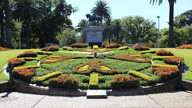 Melbourne's floral clock turns 50