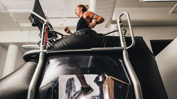Canberra Capitals recruit Rachel Jarry doing injury recovery with an anti-gravity Alter G tredmill at the AIS