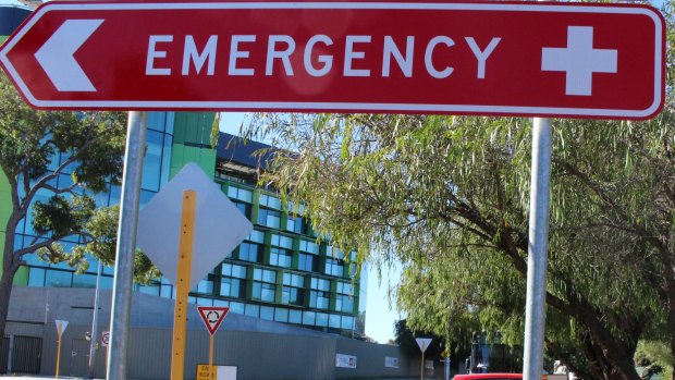 WA's Building Commissioner Peter Gow has said John Holland is not to blame for the discovery of asbestos in materials at the $1.2 billion Perth Children's Hospital.