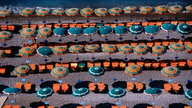 Umbrellas, deck chairs on Spiaggia Grande.