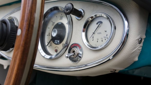 Dashboard detail of the 1958 Austin-Healey 100-6 roadster.