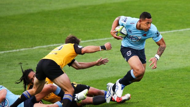 Former rugby league star Israel Folau can earn more money in fewer games playing Super Rugby.