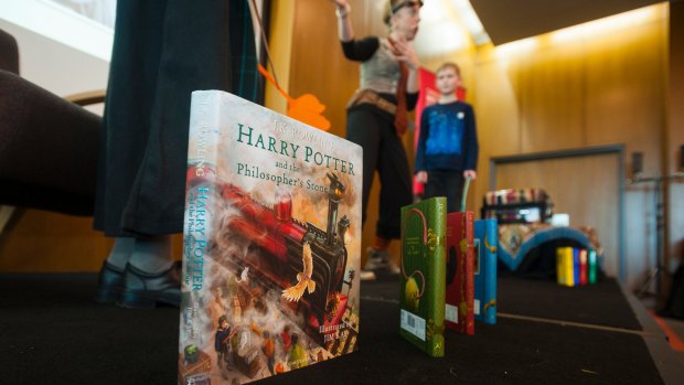 Professor Frankie highlights some of the Harry Potter books. 