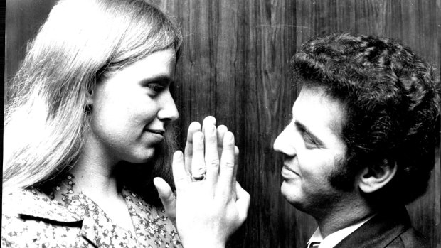 Daniel Barenboim and Jacqueline du Pre at a press conference in Sydney in 1970.