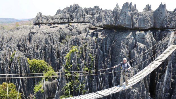 Rope ladder crossing in the Tsingy