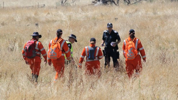 Police and SES search Karen Chetcuti's property at Whorouly.