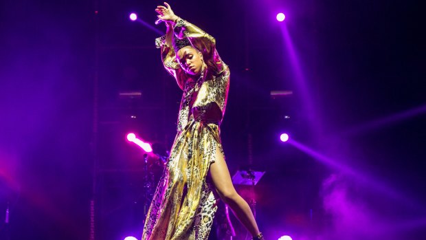 Dark minimalism: FKA Twigs' Laneway Singapore set left some in tears.