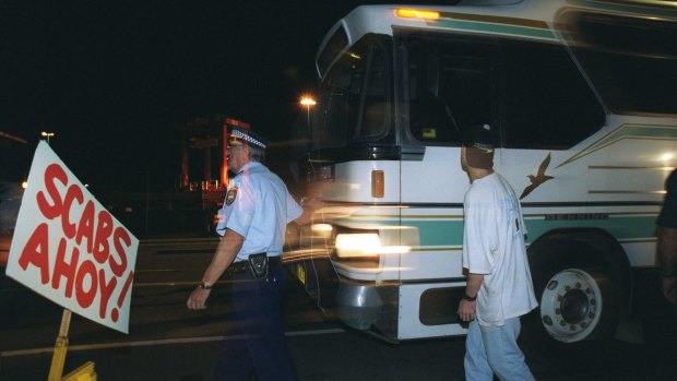 1998: Police escorting non-union labour to Patrick Stevedores through the MUA picket lines. 