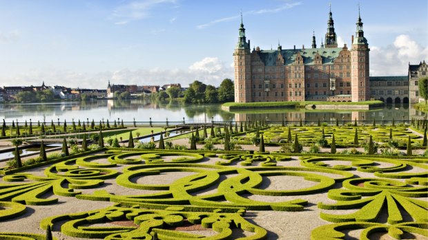 Frederiksborg的城堡和花园,丹麦。