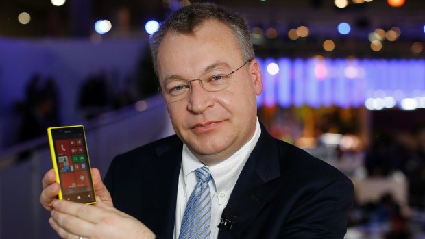 Stephen Elop with a Lumia smartphone in 2013.