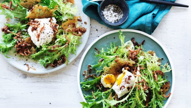 Salad Lyonnaise: A delicious Mediterranean bistro classic combining eggs, white vinegar, bacon, and lettuce. 