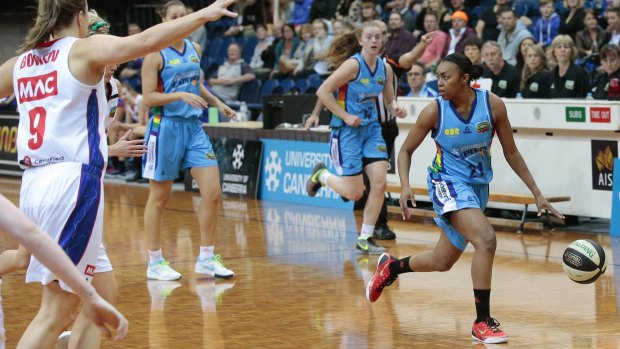 Canberra Capitals guard Renee Montgomery has urged the team to focus on the fundamentals to get out of their slump. 