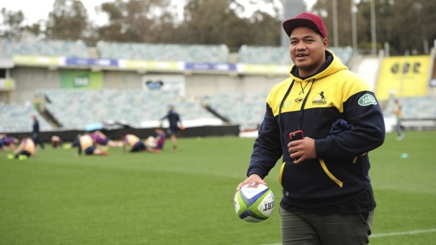 Former Brumbie Ita Vaea presented the team with jerseys on Thursday.
