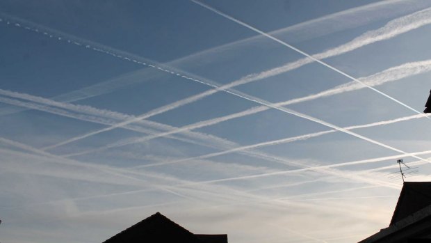 Homomutatus – persistent contrails have been declared a special type of cloud.