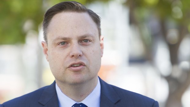 Brisbane deputy mayor Adrian Schrinner has called on the Department of Transport and Main Roads to release its assessment of Labor's light rail plan.