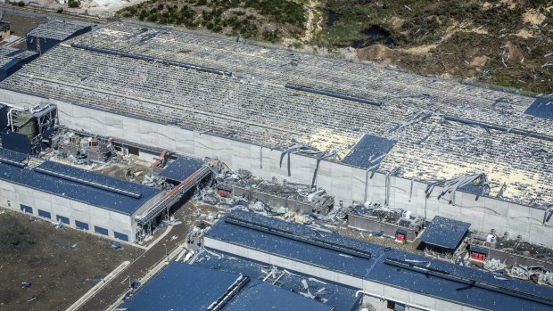 A hectare-sized roof has been blown off the main building at the Kurnell desalination plant. 