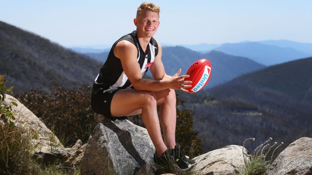 The manager of Pies recruit Adam Treloar has been cleared in an investigation of the former Giant's off-season surgery.
