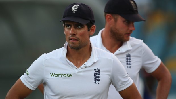 Alastair Cook is "living in cloud cuckoo land" about his captaincy, according to Geoff Boycott.
