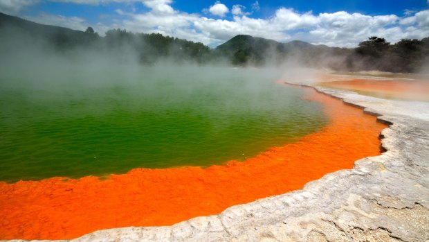 Rotorua: a geothermal wonderland of sky-high geysers, bubbling mud pools, multi-hued rocks and steaming lakes and pools. 