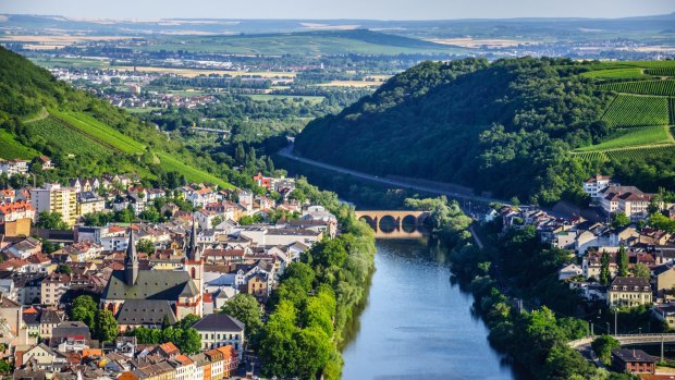 The Rhine winds through Rheinland-Pfalz.