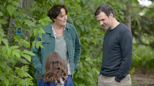 Doubt what you see: Fiona Shaw and Paul Schneider as Marla and Paul Painter.