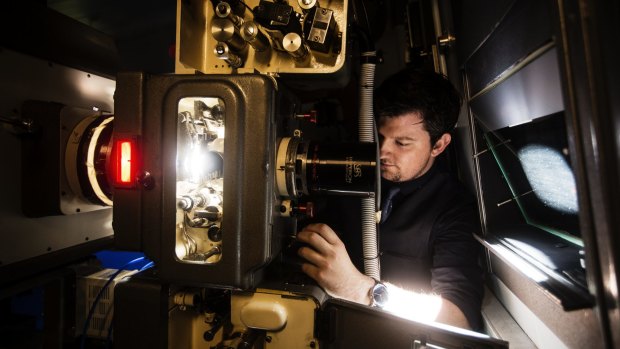 Projectionist Sam Hanson fires up 70mm film projector in time for Tarantino's latest movie release. 