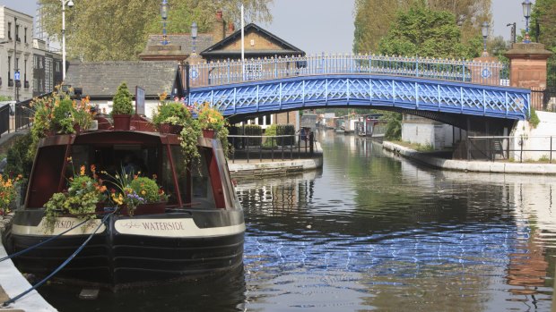 The area where Grand Union Canal, Regent's Canal and Paddington Canal meet is called Little Venice. 