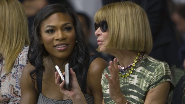 Anna Wintour, pictured here with Serena Williams ... and some chunky phones. 