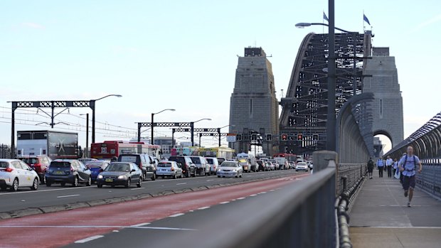 Traffic on the Harbour Bridge 